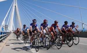 Φωτογραφικά στιγμιότυπα από τον ποδηλατικό αγώνα "Η Γέφυρα μας ενώνει"