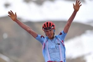 Ο Ilnur Zakarin (Katusha Alpecin) κερδίζει το στάδιο 13 στο Giro d'Italia