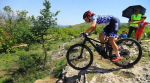 Ορεινή Ποδηλασία: Χρυσό η Αδάμ, χάλκινο οι Αντωνιάδης και Καρούσου στο Κουμάνοβο